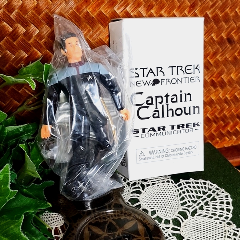 *NEW VTG* CAPTAIN CALHOUN ACTION FIGURE ~STAR TREK NEW FRONTIER ~SWORD/COMMUN 98